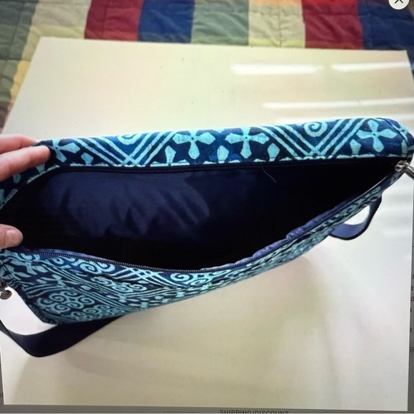 NWOT Vera Bradley Blue Cuban tiles laptop tablet messenger crossbody bag - Picture 6 of 14